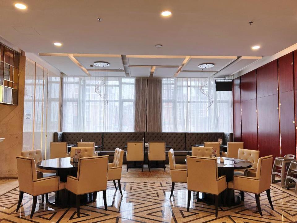 Menshine Gloria Plaza Hotel Santou Kültér fotó