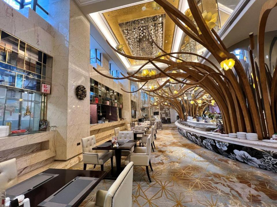 Menshine Gloria Plaza Hotel Santou Kültér fotó
