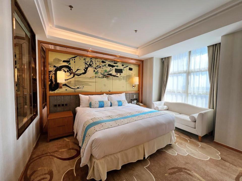 Menshine Gloria Plaza Hotel Santou Kültér fotó