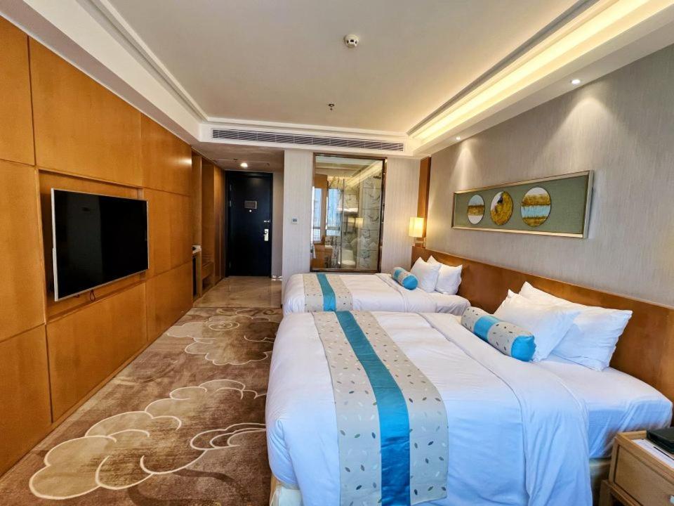 Menshine Gloria Plaza Hotel Santou Kültér fotó