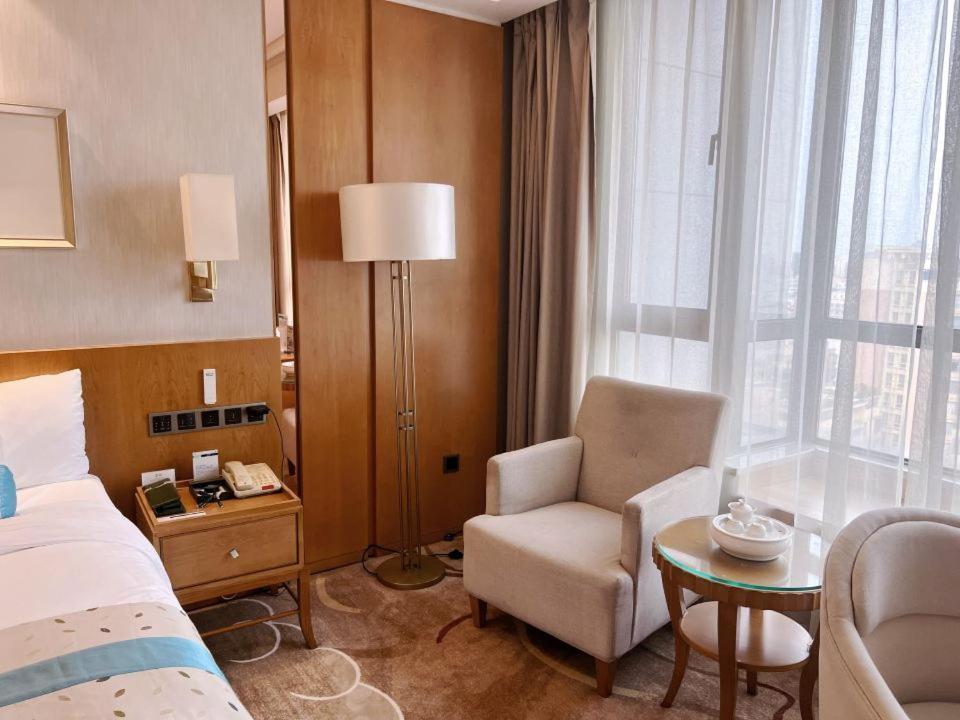 Menshine Gloria Plaza Hotel Santou Kültér fotó
